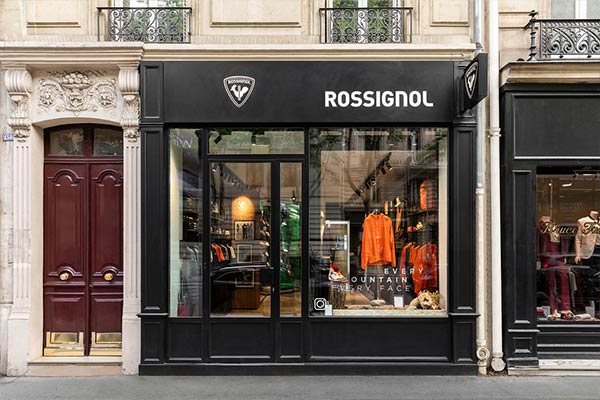 La vitrine du magasin Rossignol Paris St Germain